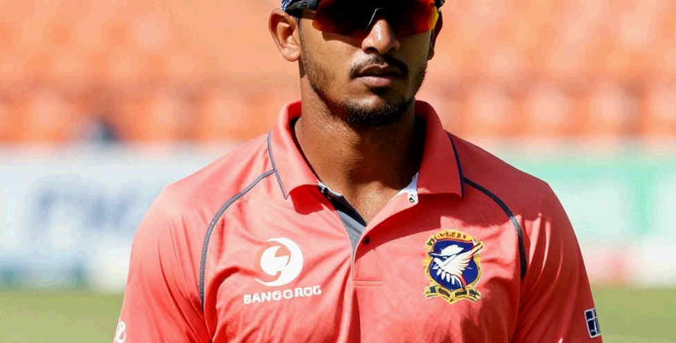 ডট বলের নীরব খতিয়ান: ঘরোয়া মৌসুমে বাংলাদেশের মধ্যওভারের টেম্পো সংকট