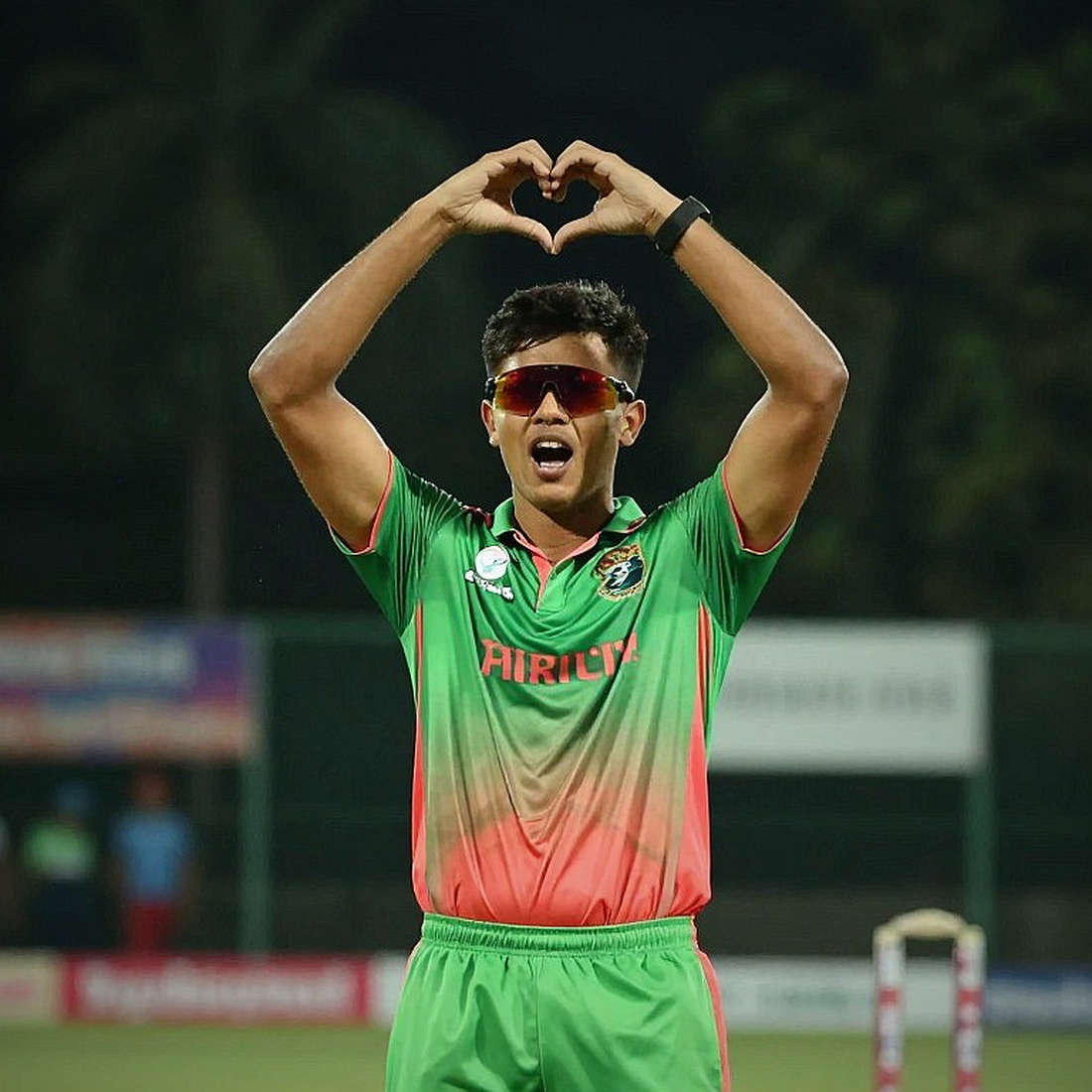 ৪২৯ যথেষ্ট হলো না: শ্রীলঙ্কার ৪৩০, ব্রুকের ২০২ এবং একটা খালি ঘর